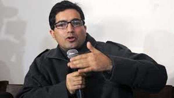 शाह फैसल एक साल में राजनीति तो नहीं कर पाए, पर राजनीतिज्ञ जरूर बन गए